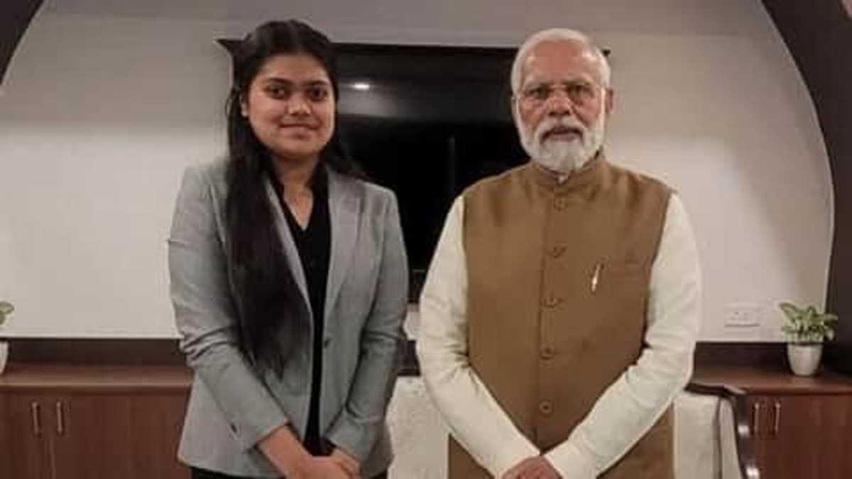 15 की उम्र में ग्रेजुएशन करने वाली तनुष्का ने पीएम मोदी से कही ये बात